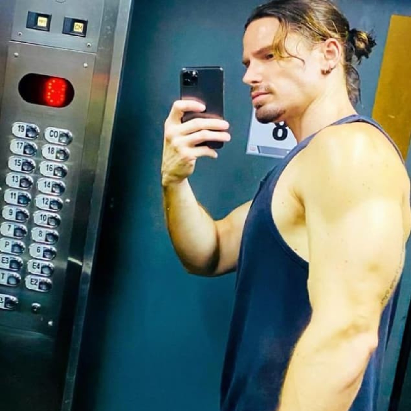 Jonatas Faro