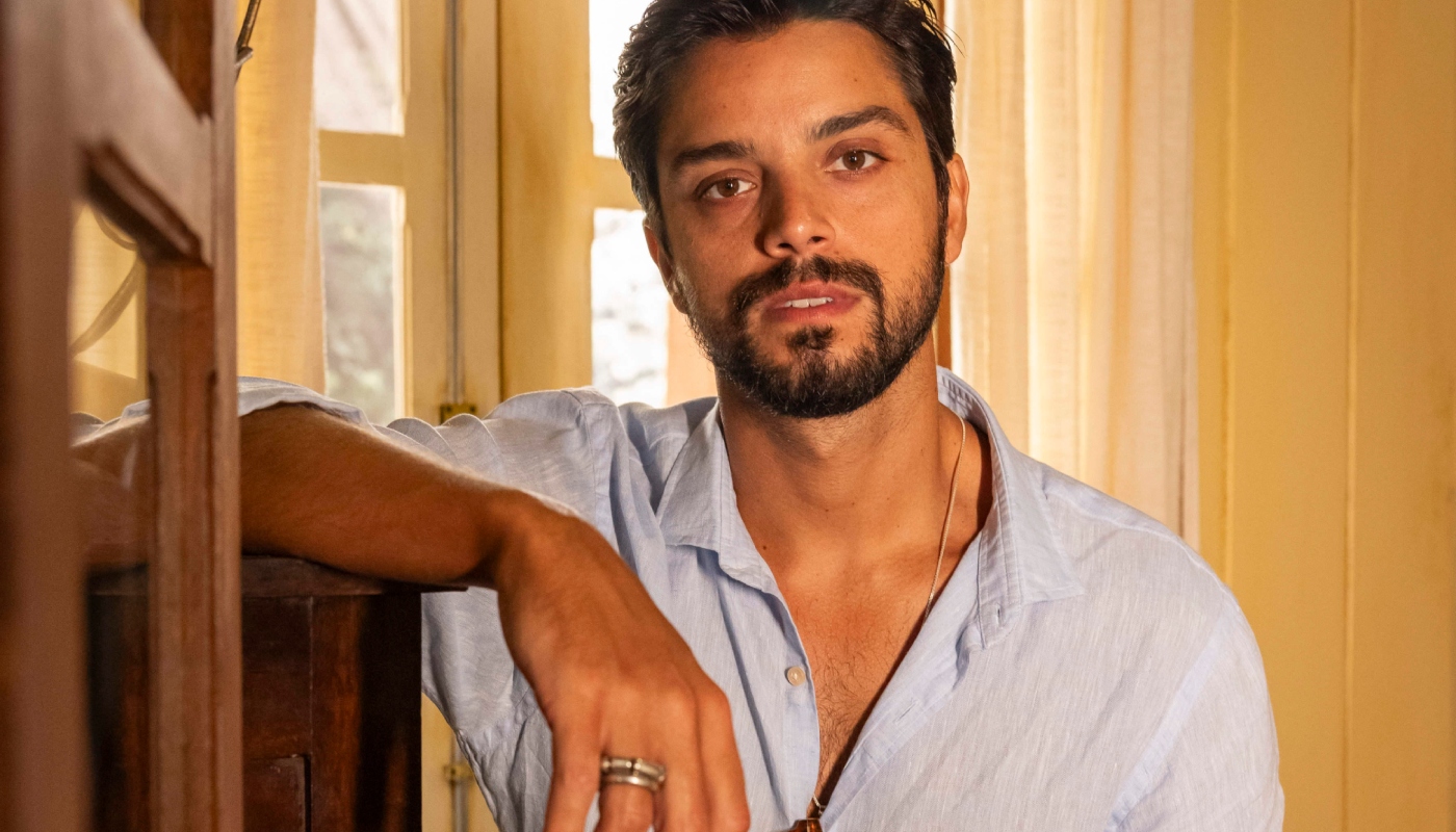 Rodrigo Simas como José Venâncio em