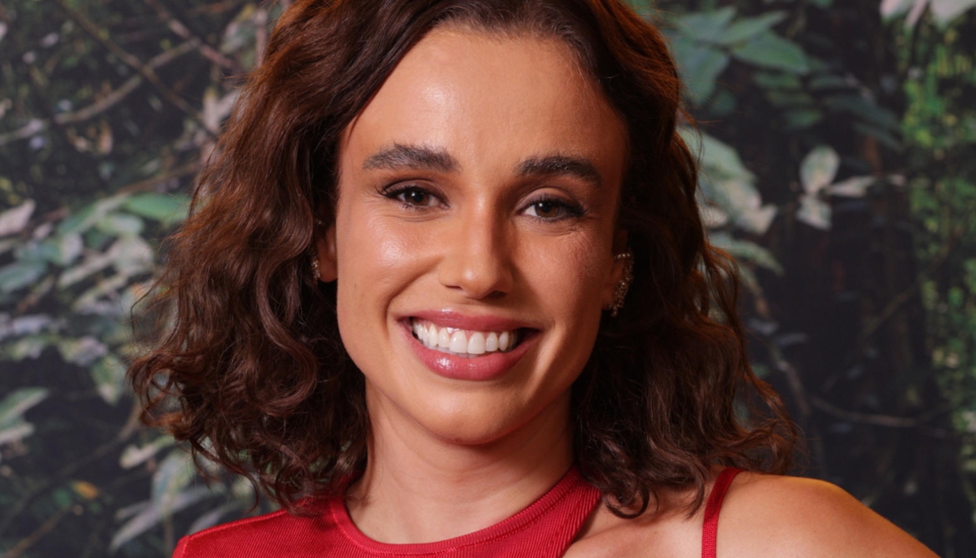Kika (Juliana Araujo) em