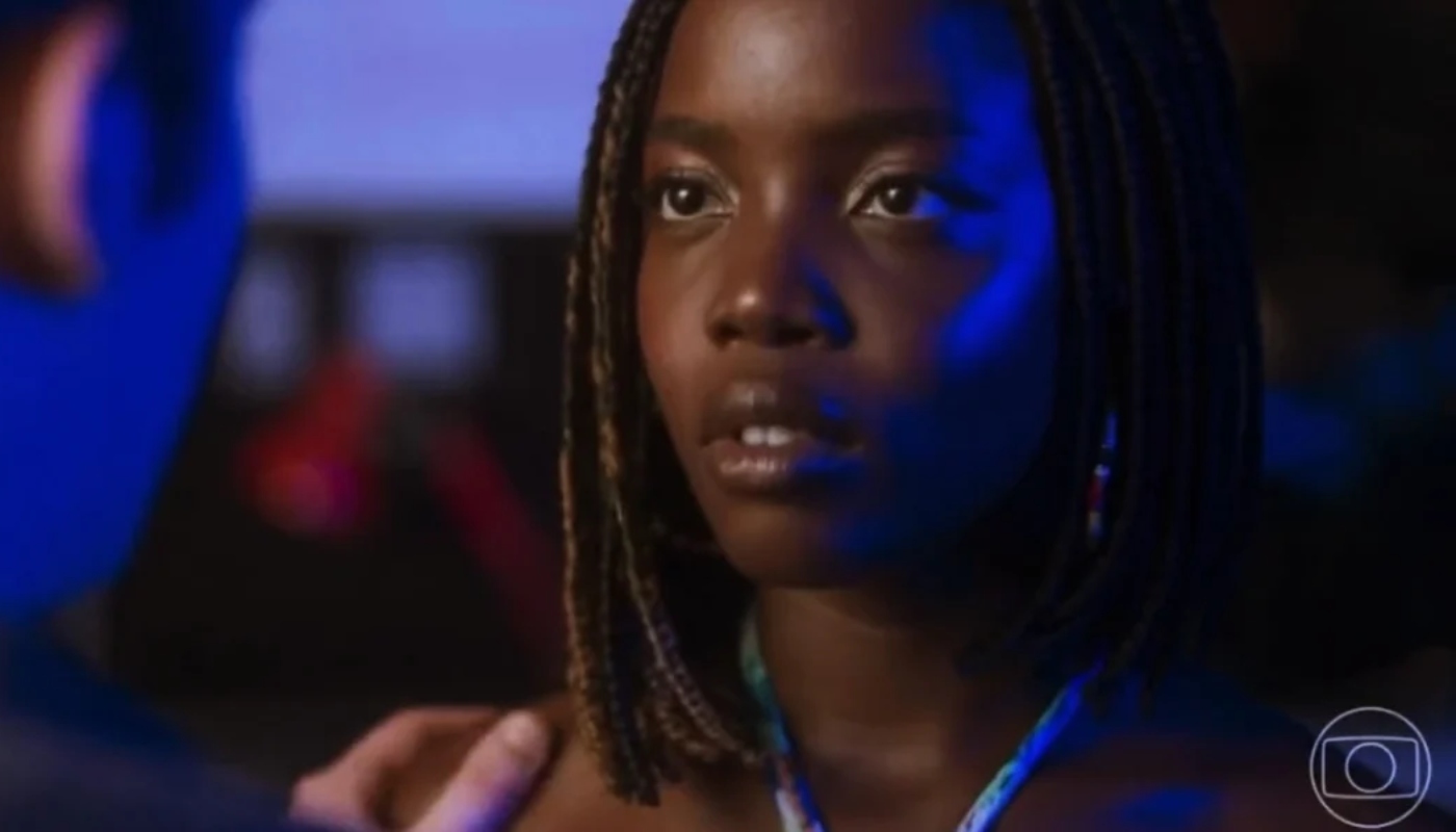 Clara Moneke interpreta Kate em
