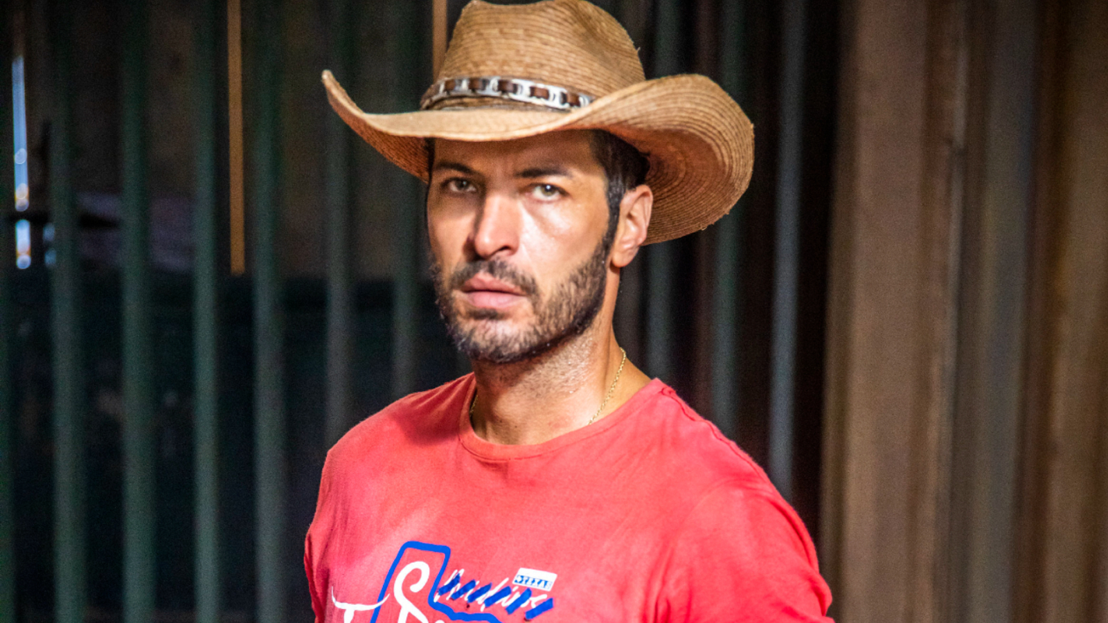 Levi (Leandro Lima) em