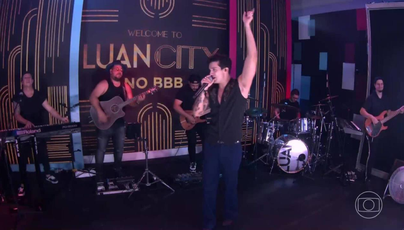 Luan Santana em show no BBB22