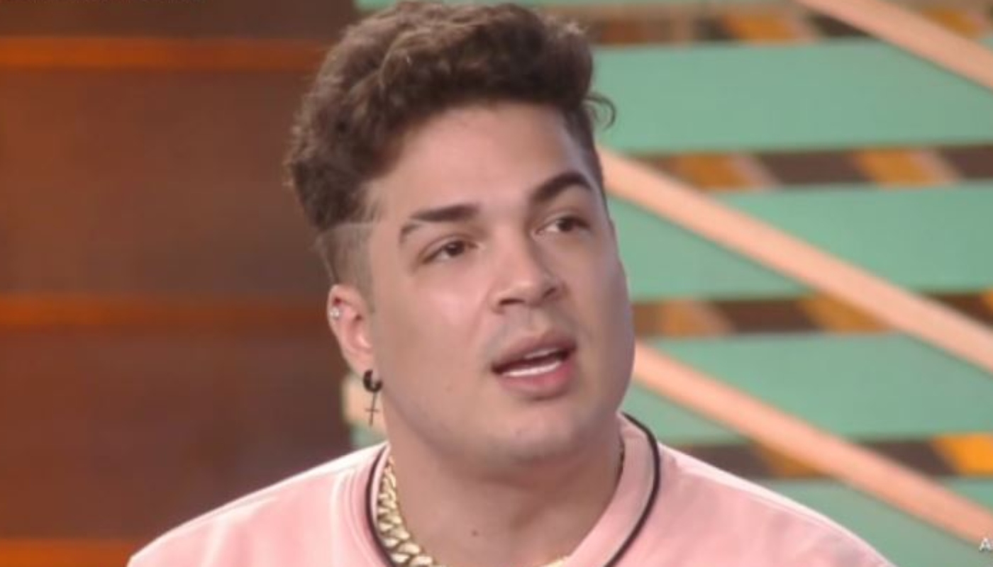 Lucas Santos na pré-estreia de