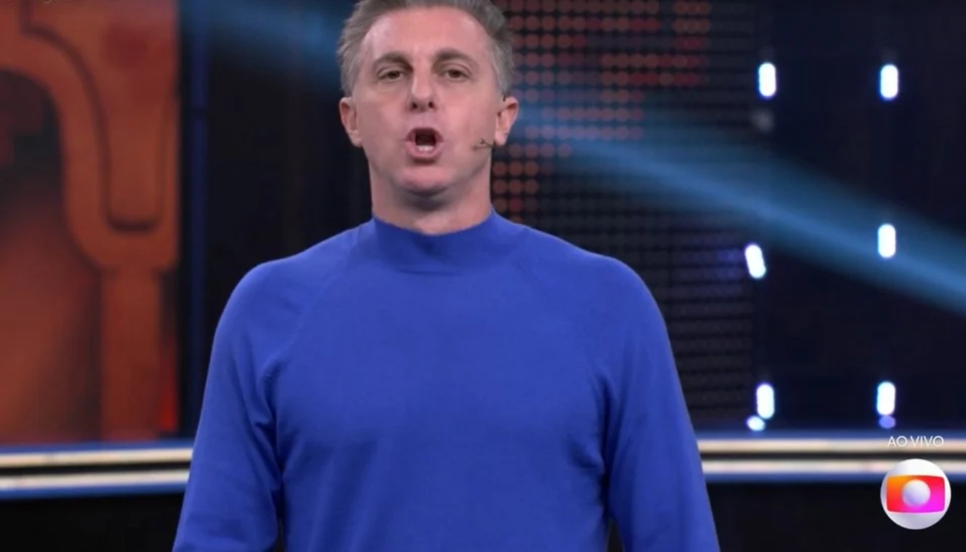 Luciano Huck comete gafe com nome no