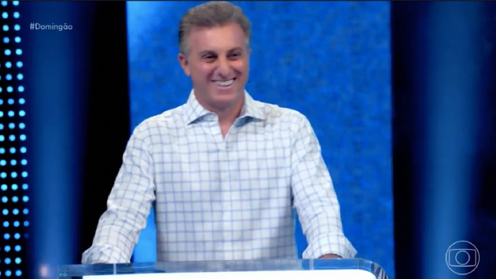 Luciano Huck se divertiu com crianças geniais de quadro.