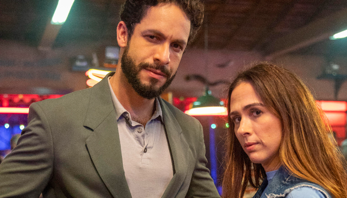 Luigi e Anely conseguem sair da cadeia após a venda de ouro falso