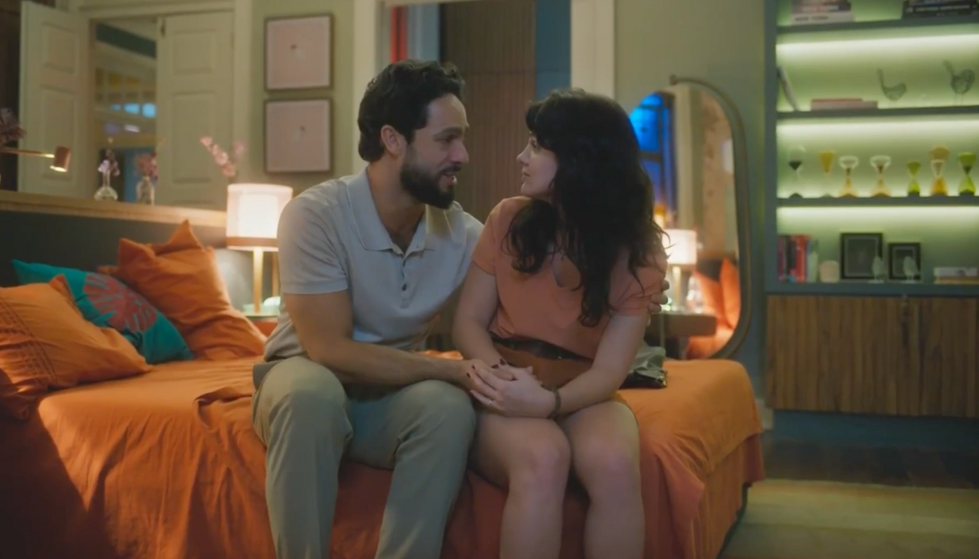 Luigi (Rainer Cadete) e Petra (Débora Ozório) em