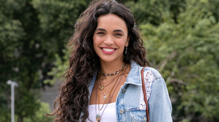 Giovana Cordeiro é Luna em