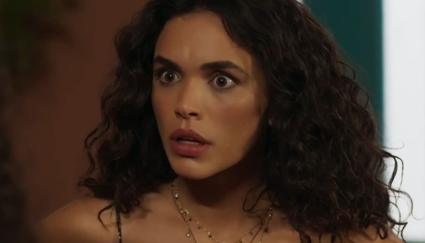 Luna (Giovana Cordeiro) em