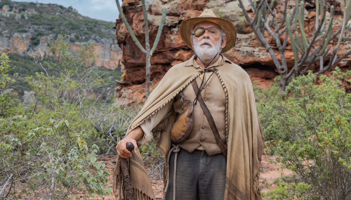 Adamastor (Everaldo Pontes) em