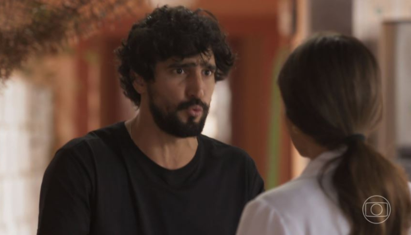 Candoca (Isadora Cruz) e Tertulinho (Renato Góes) em