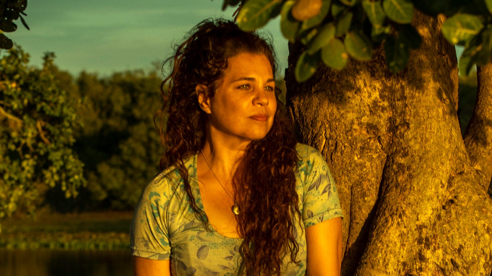 Maria Bruaca (Isabel Teixeira).