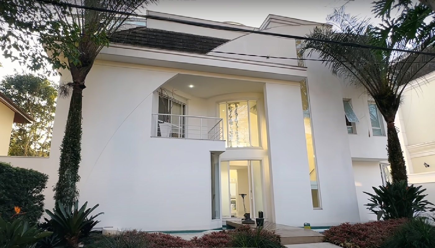 MC Daniel pagou RS 8 milhões em sua mansão