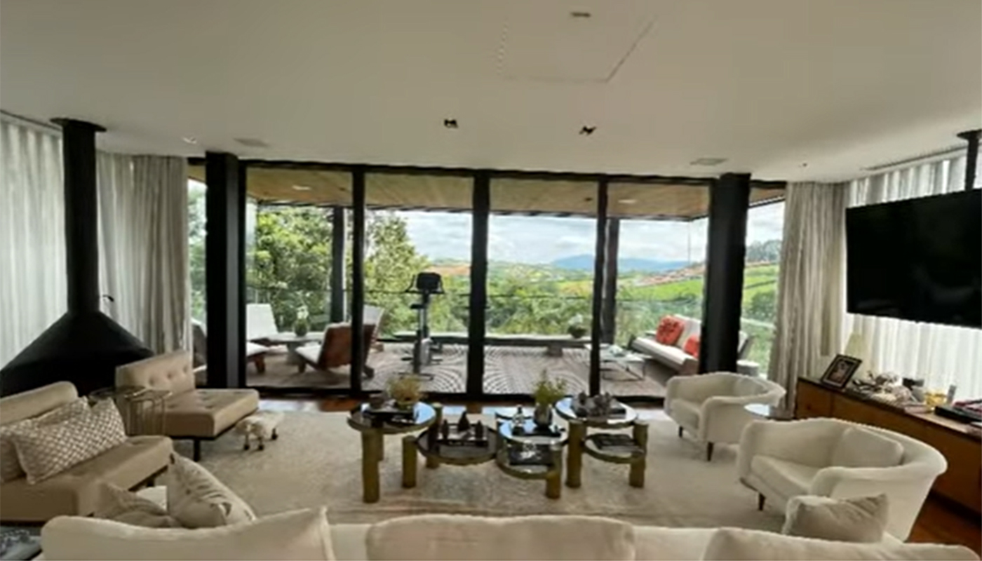 Sala da casa de campo de Marcos mion