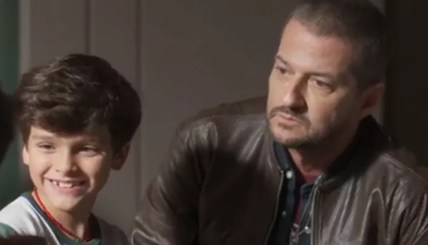 Moa (Marcelo Serrado) consegue guarda do filho em