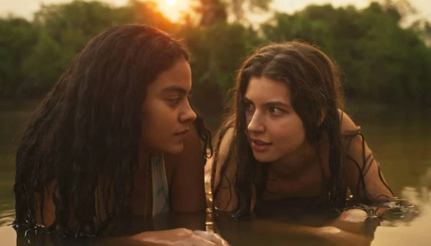 Muda (Bella Campos) e Juma (Alanis Guillen) em