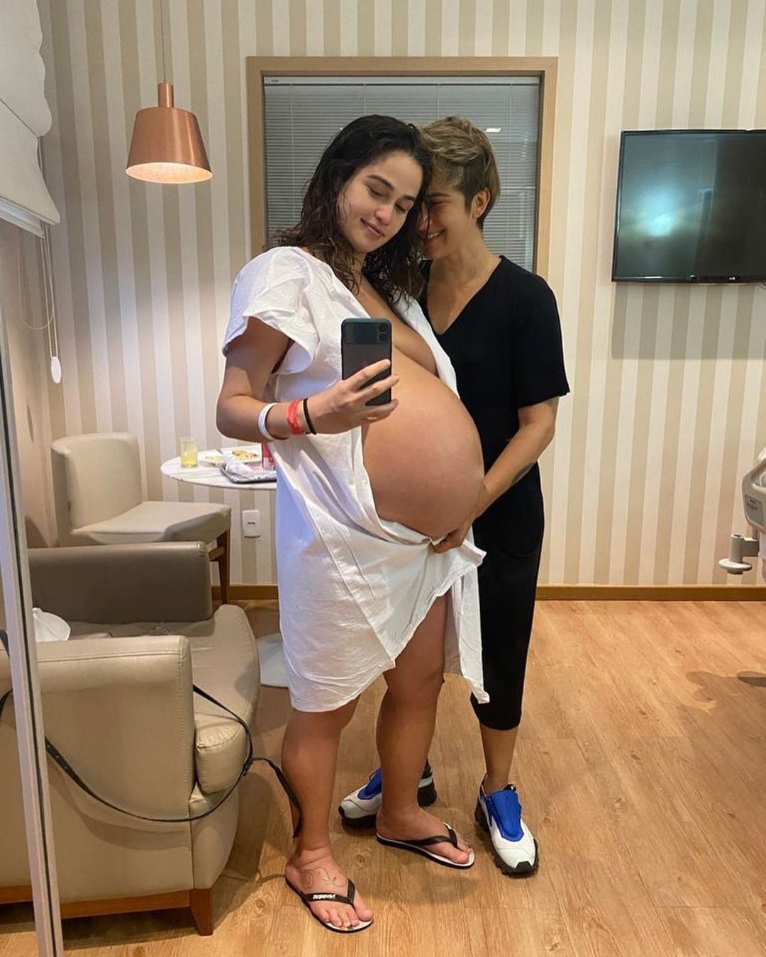 Gravidez de Nanda Costa