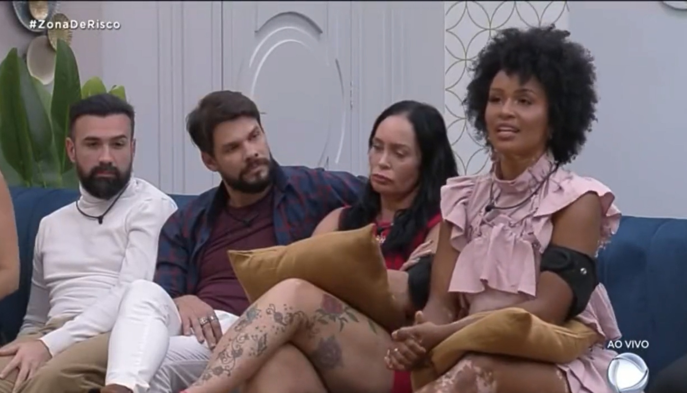 Natália em votação em