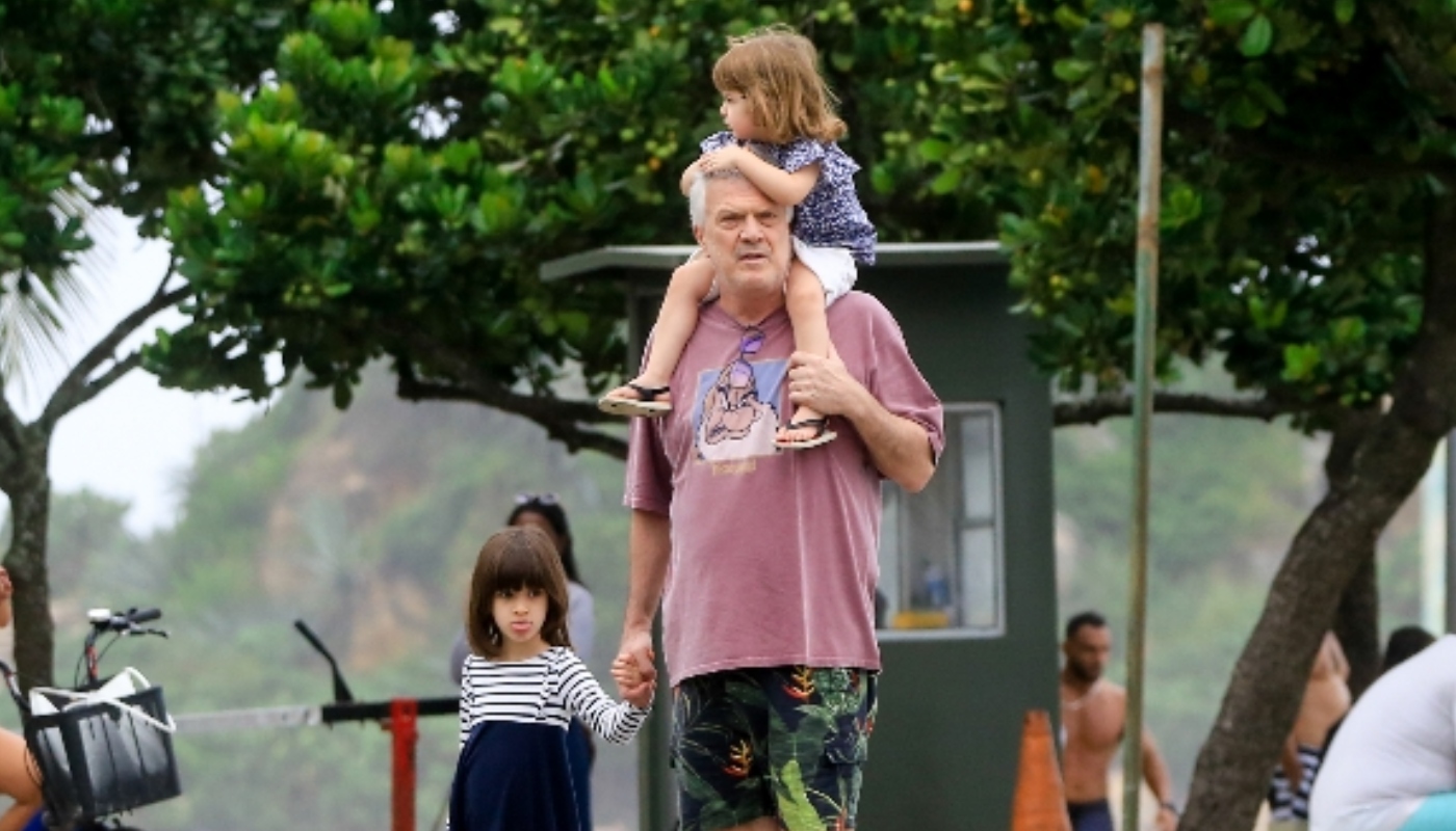 Pedro Bial com as filhas Laura e Dora