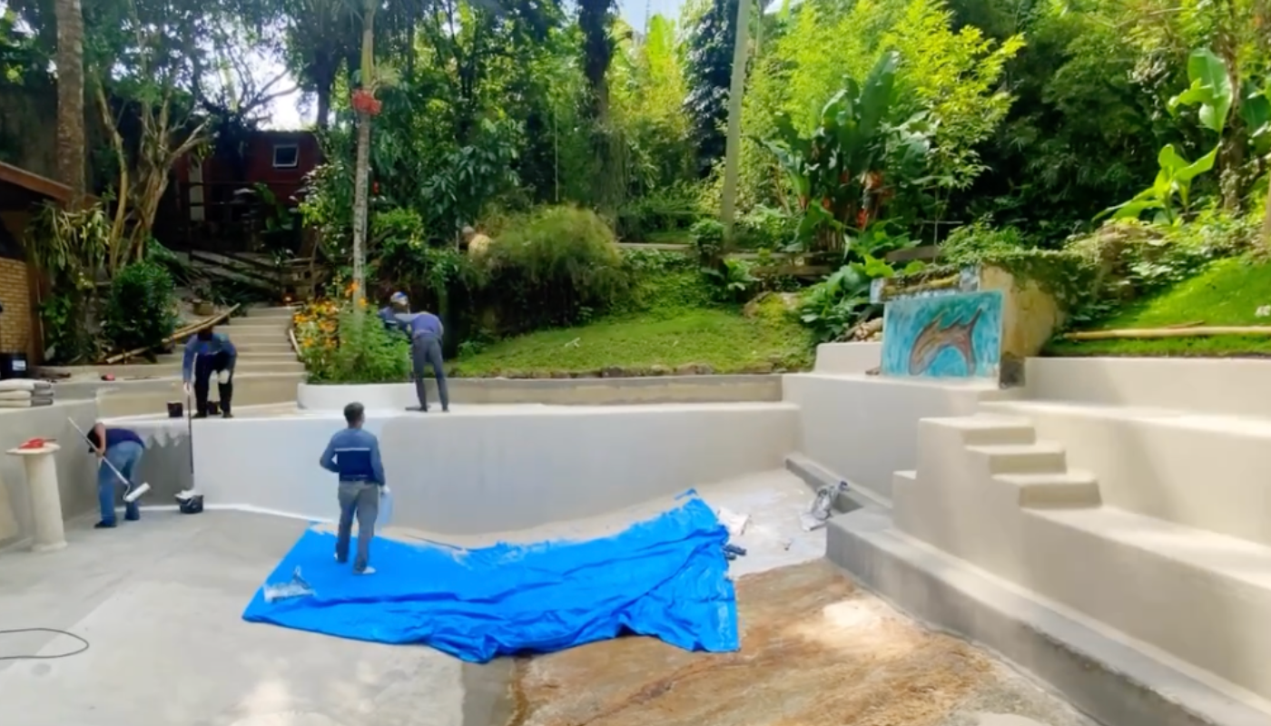 Detalhes da reforma da piscina de Evandro Mesquita