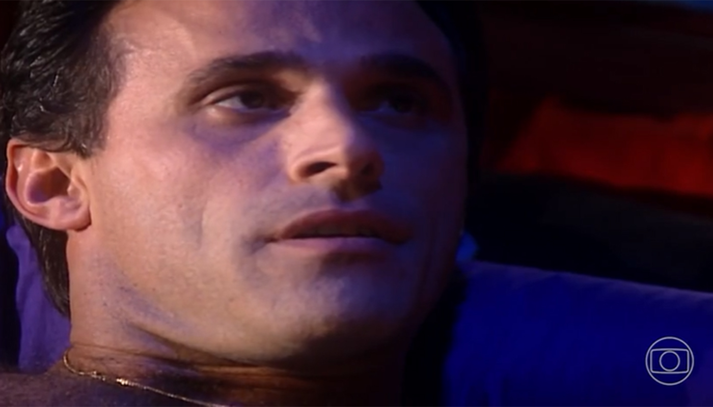 Oscar Magrini como Ralf em