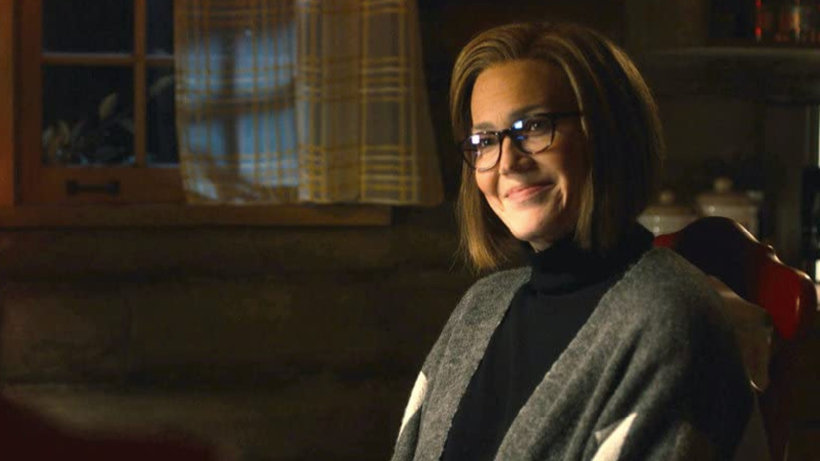 Rebecca (Mandy Moore).