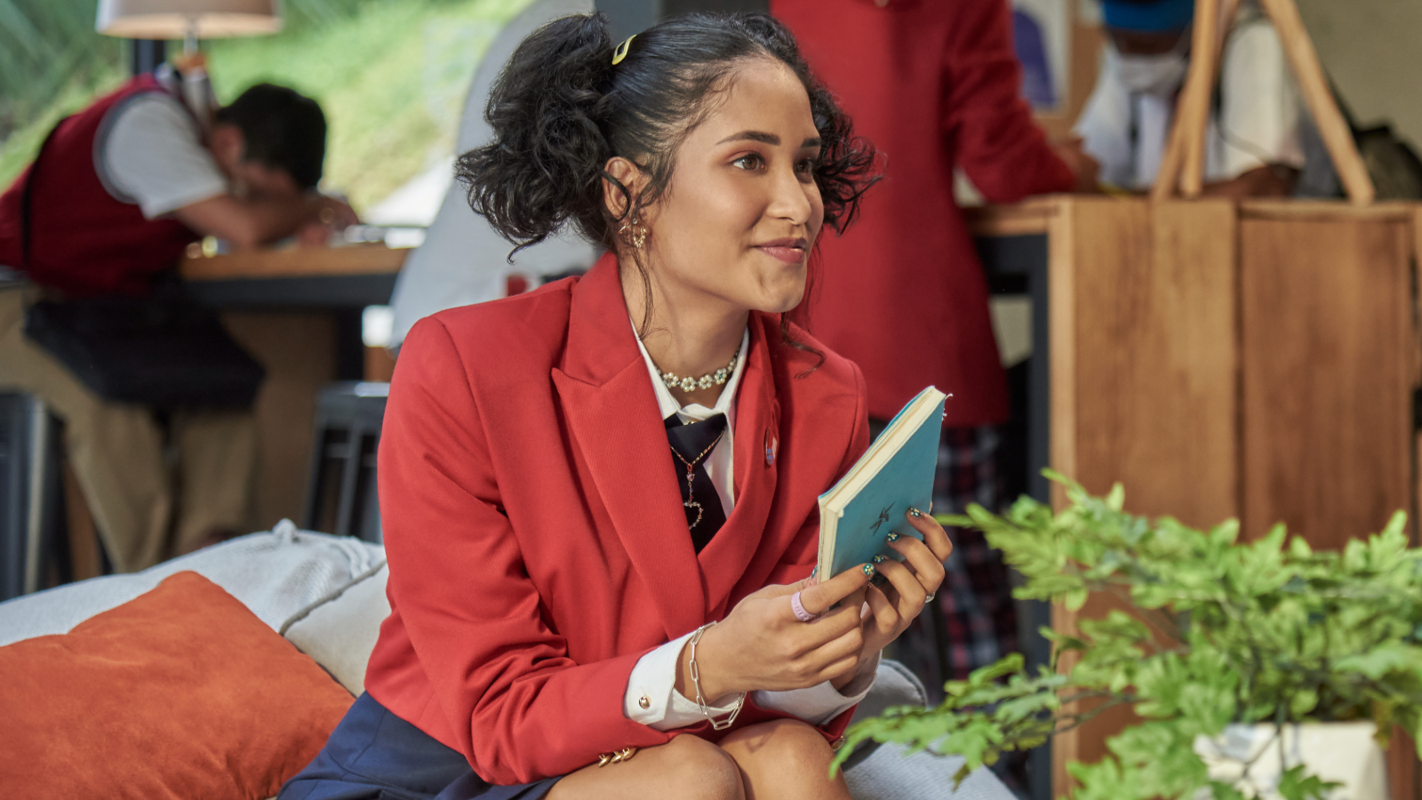 MJ (Andrea Chaparro) em