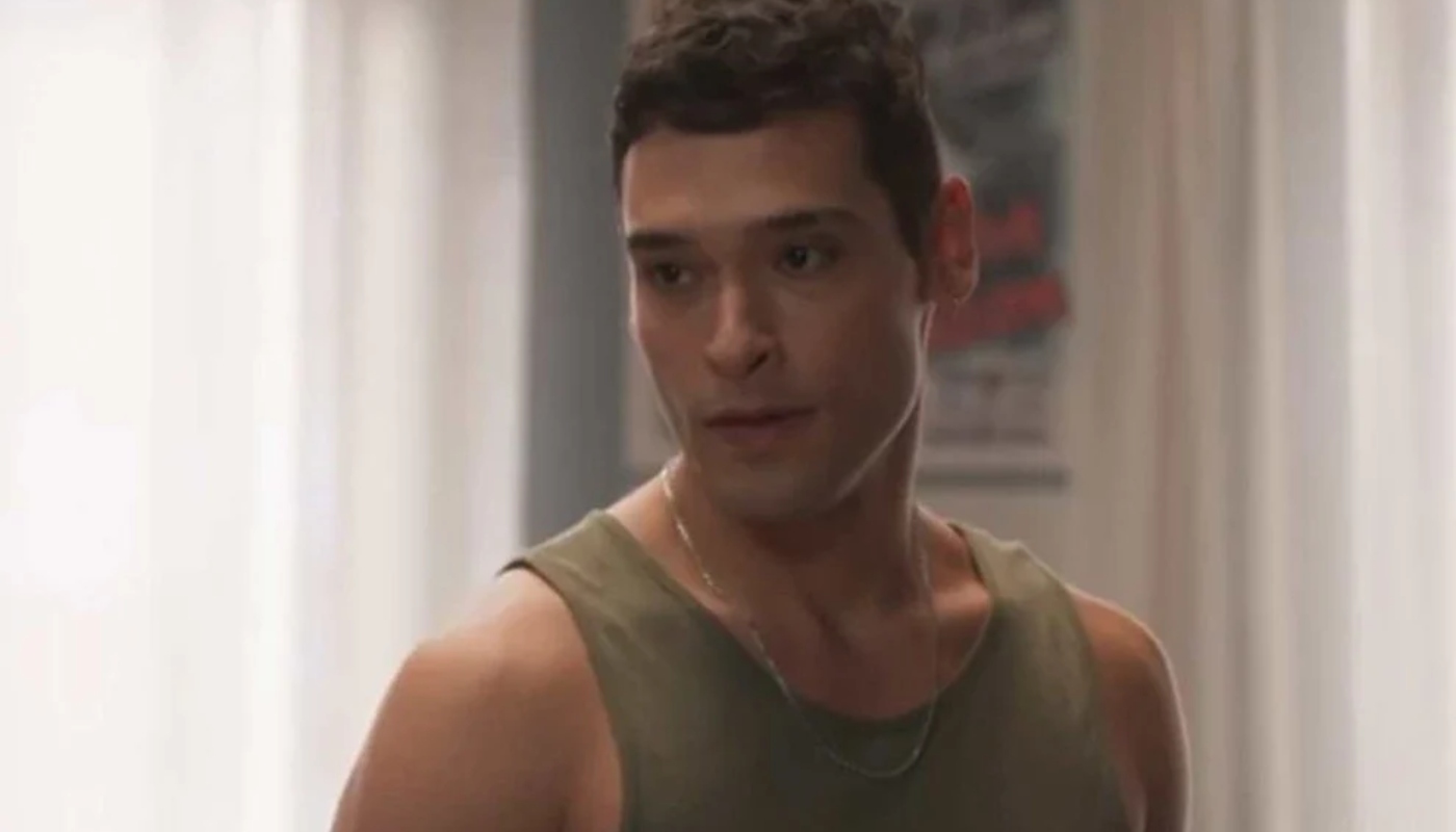 Renan (Bruno Fagundes) em