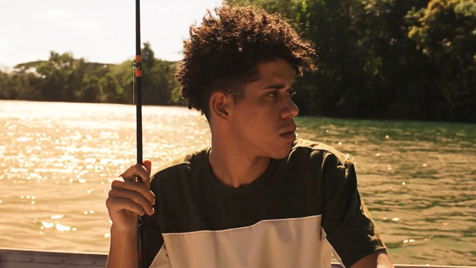 Roberto (Cauê Campos) em