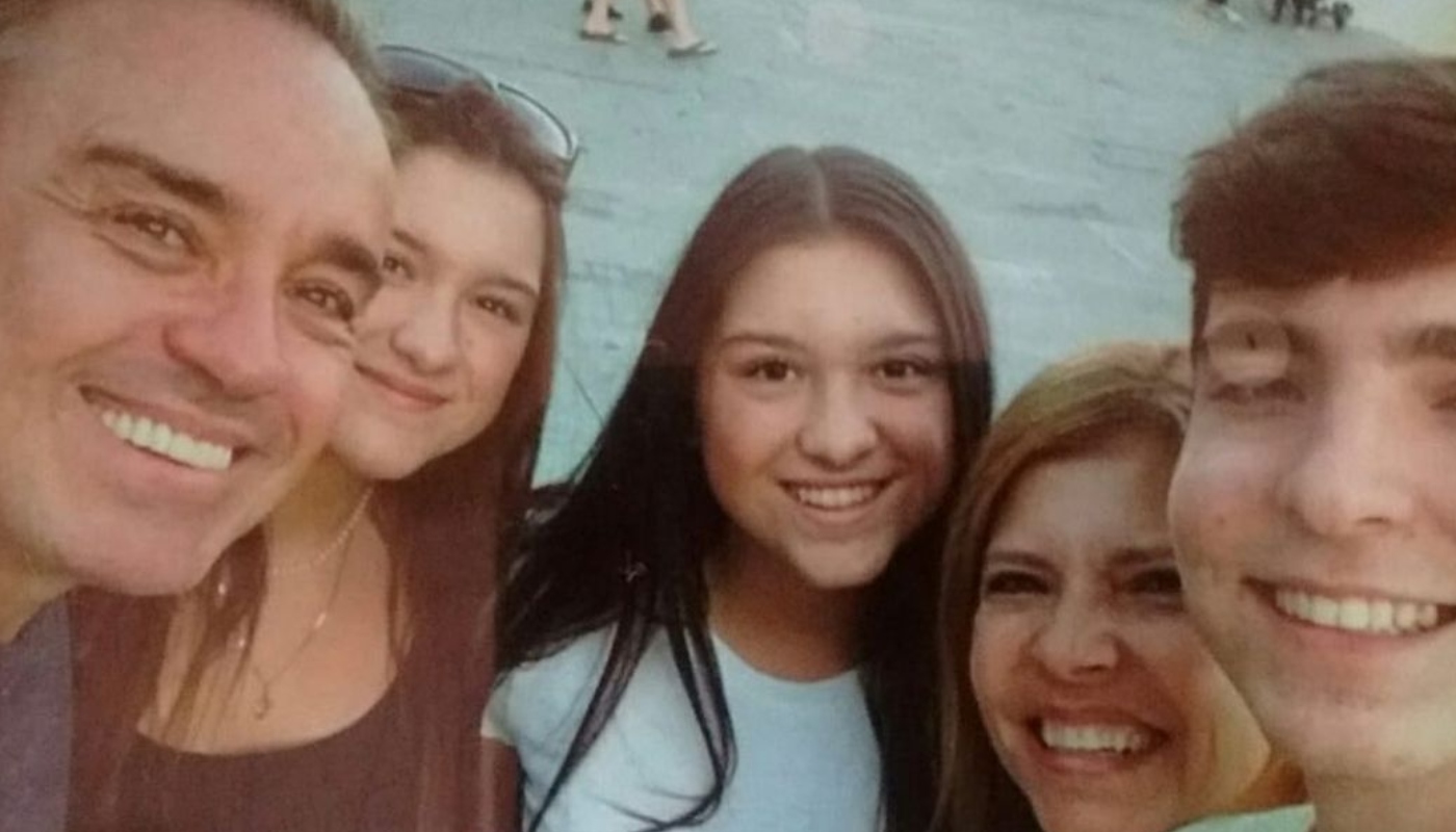 Rose Miriam faz homenagem para Gugu Liberato