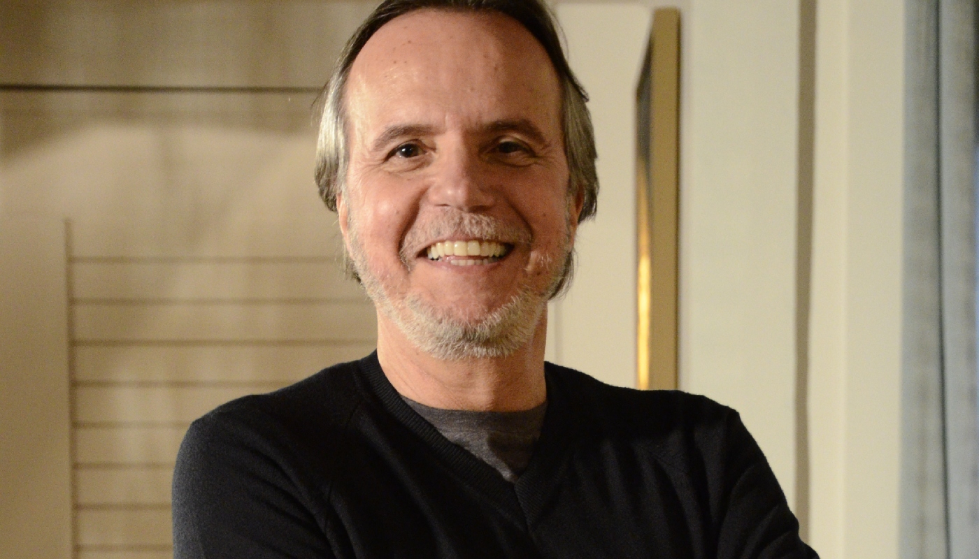 Ernani Sarmento (Tato Gabus Mendes) em