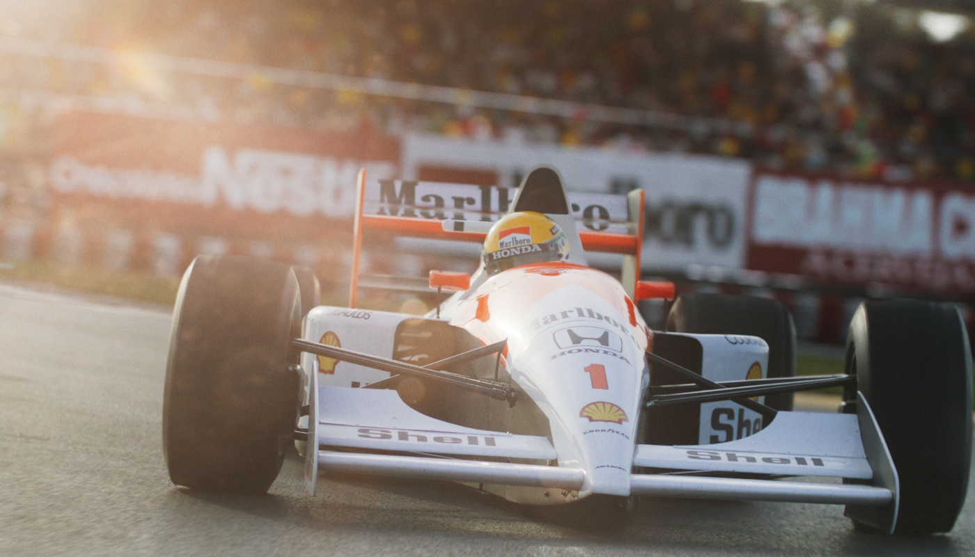 Gabriel Leone como Ayrton em