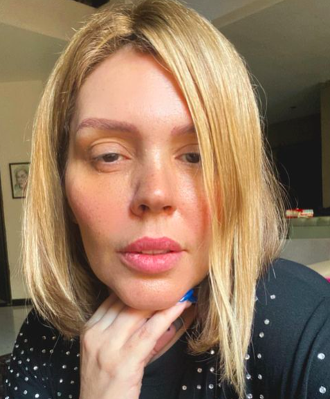 Simony passou por transformação