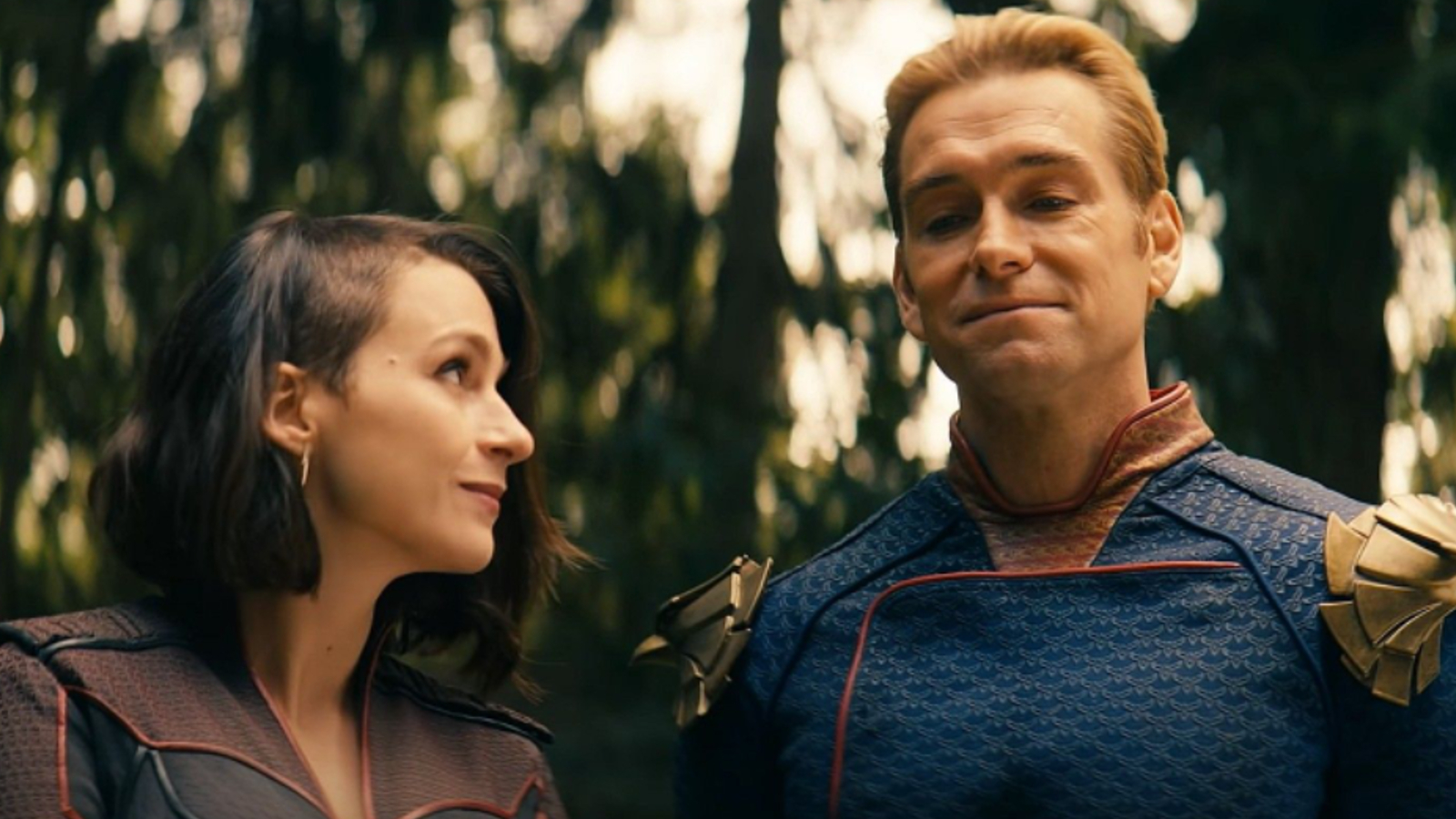 Tempesta (Aya Cash) e Capitão Pátria (Antony Starr) em