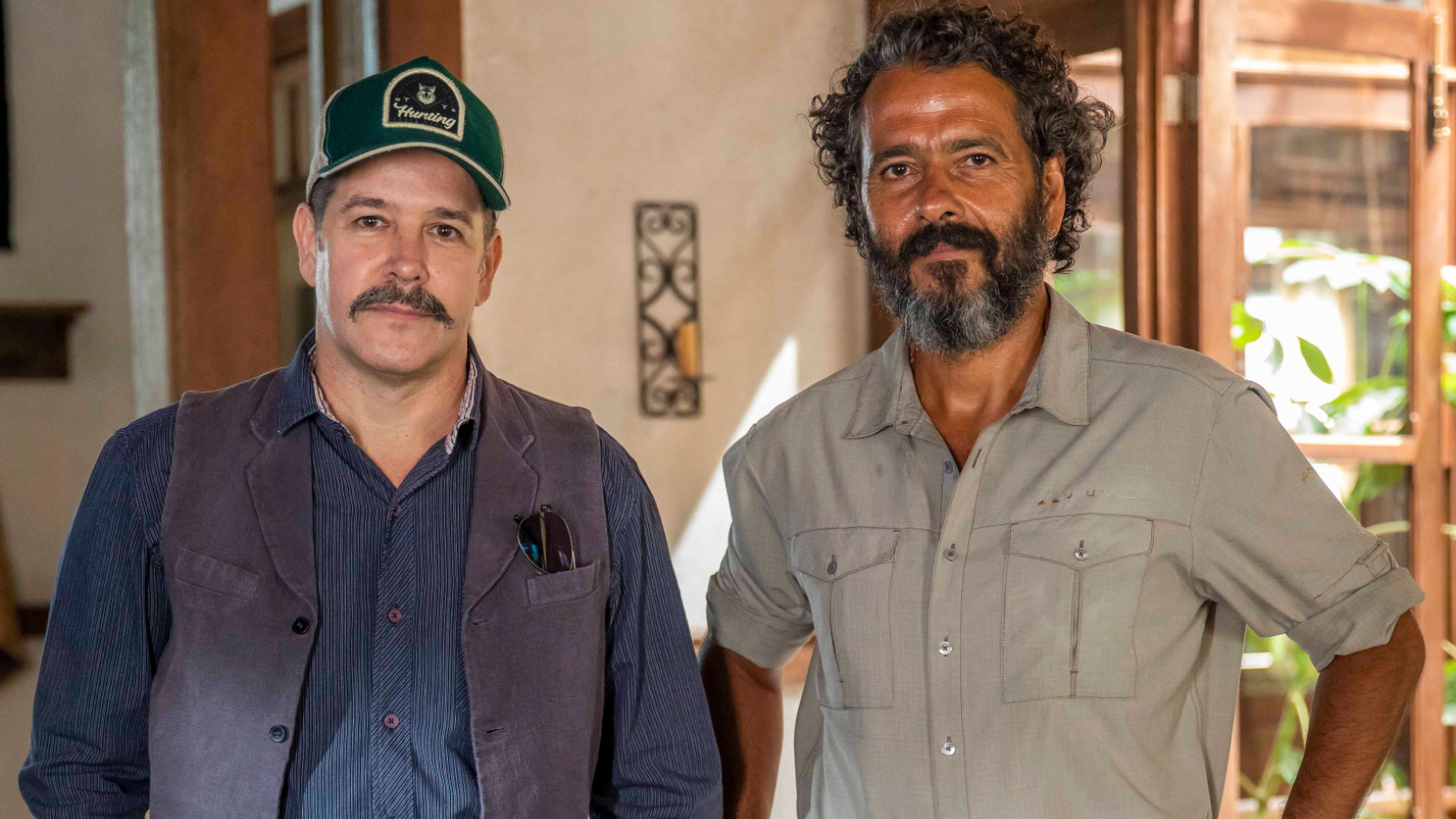 Tenório (Murilo Benício) e Zé Leôncio (Marcos Palmeira) em