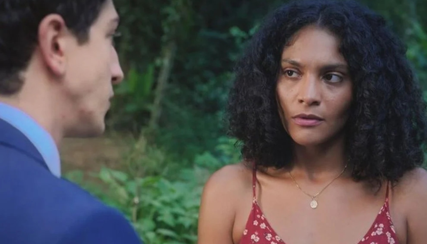 Aline (Barbara Reis) e Daniel (Johnny Massaro) em