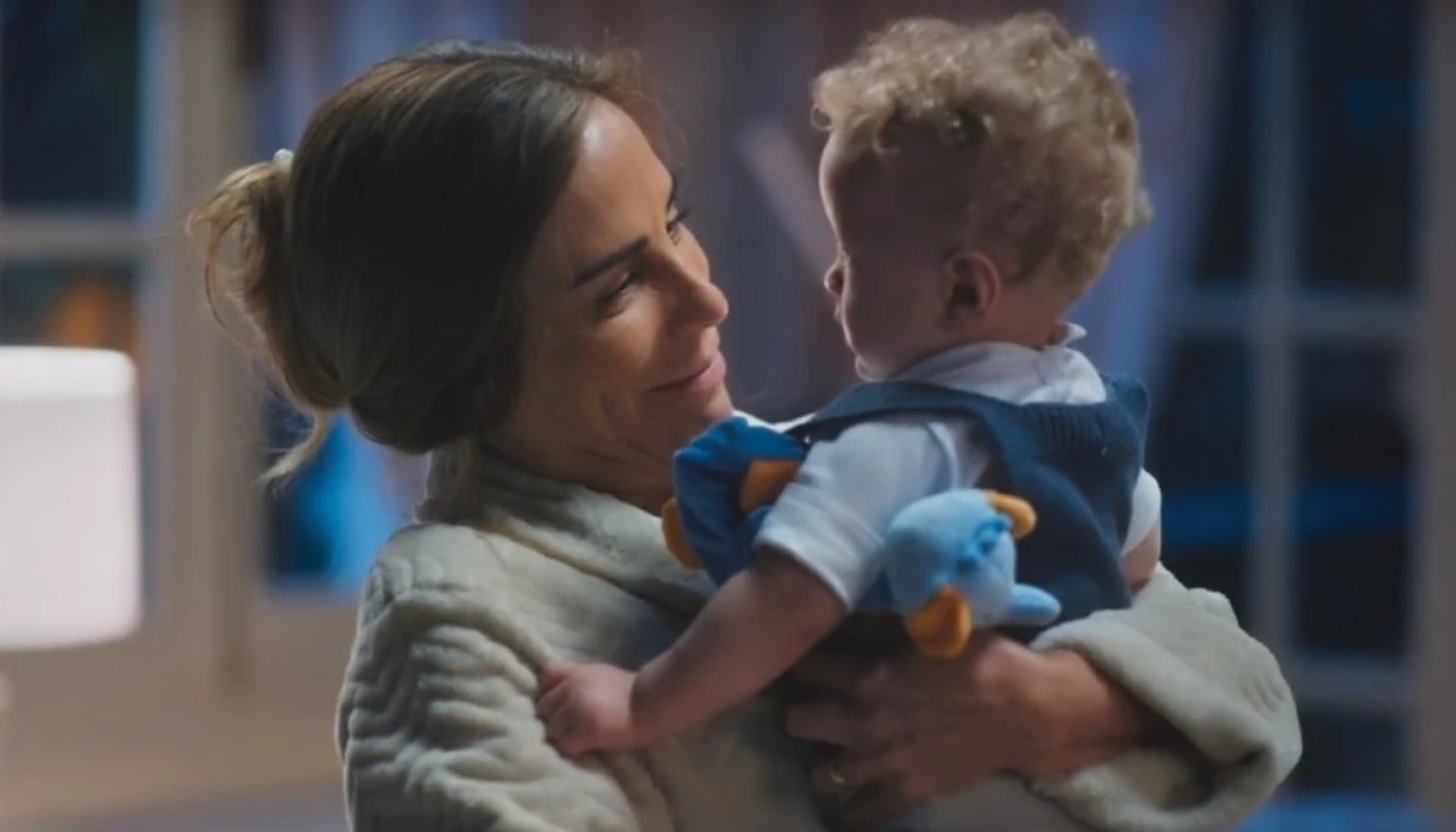 Irene (Gloria Pires) e Danielzinho em