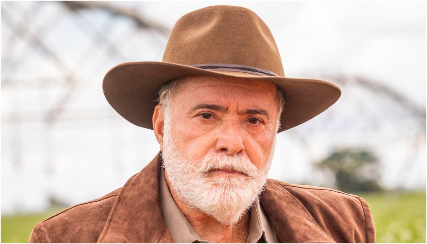 Antônio LaSelva (Tony Ramos) em