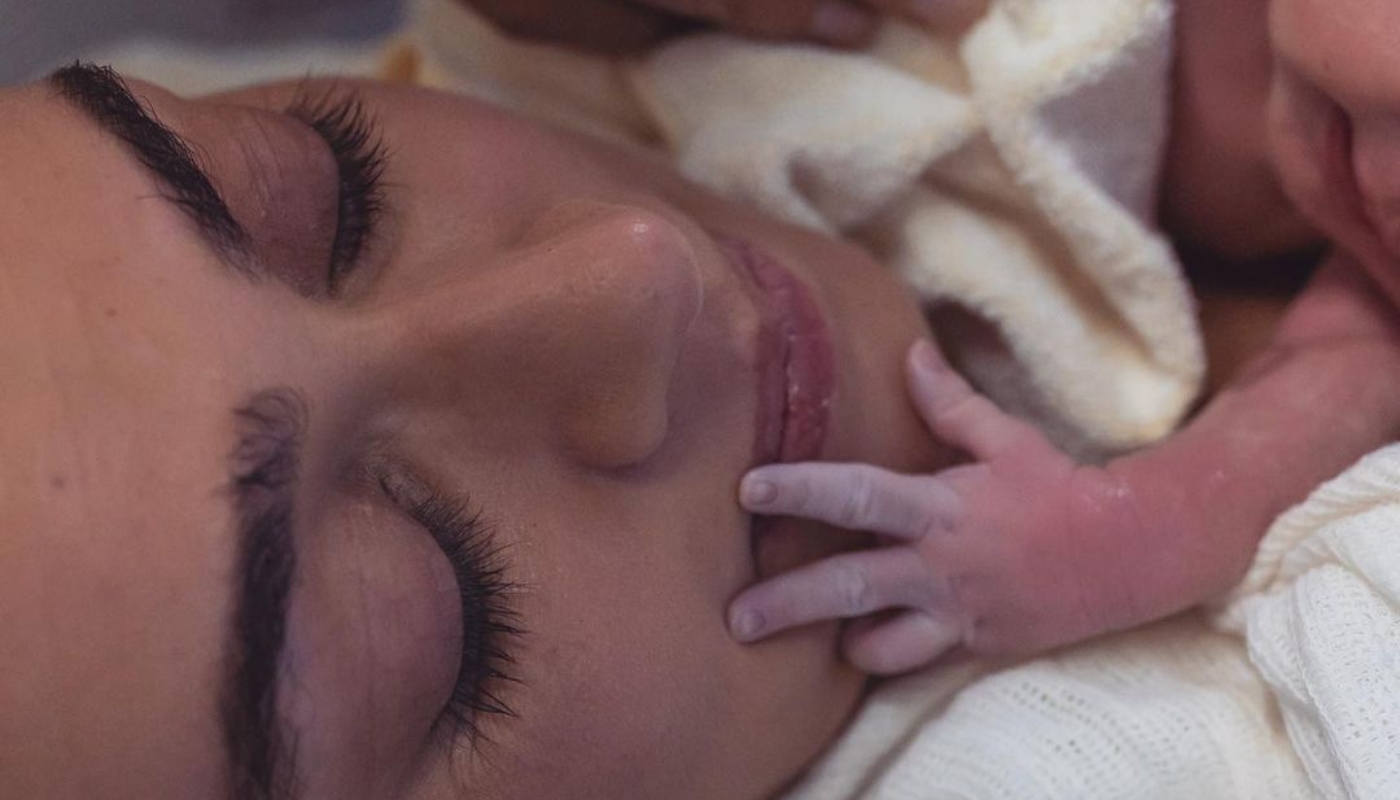 Thaila Ayala e a filha Tereza