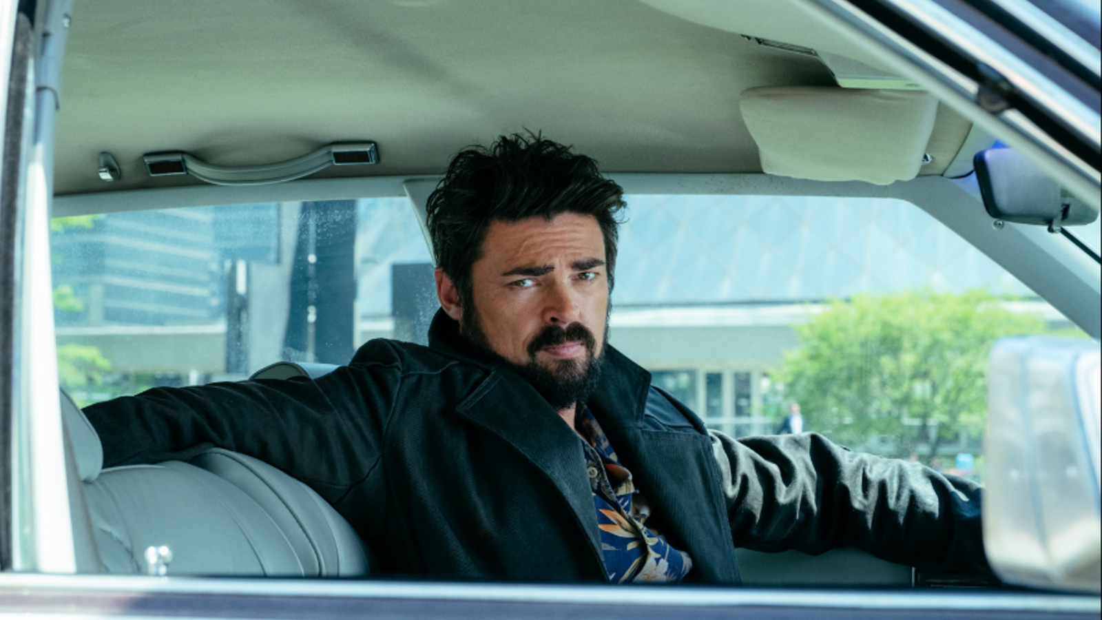 Billy Butcher (Karl Urban) em