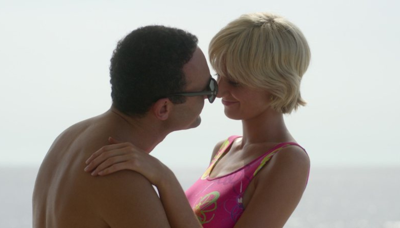 Elizabeth Debicki (Diana) e Khalid Abdalla (Dodi) em