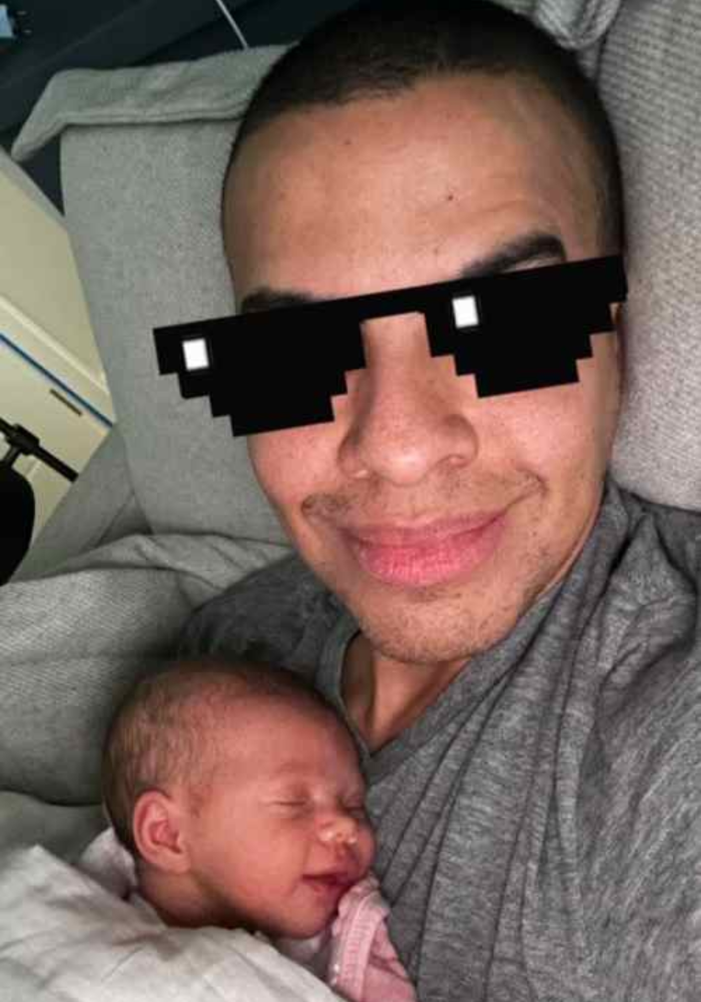 Thiago Oliveira com a filha Ella