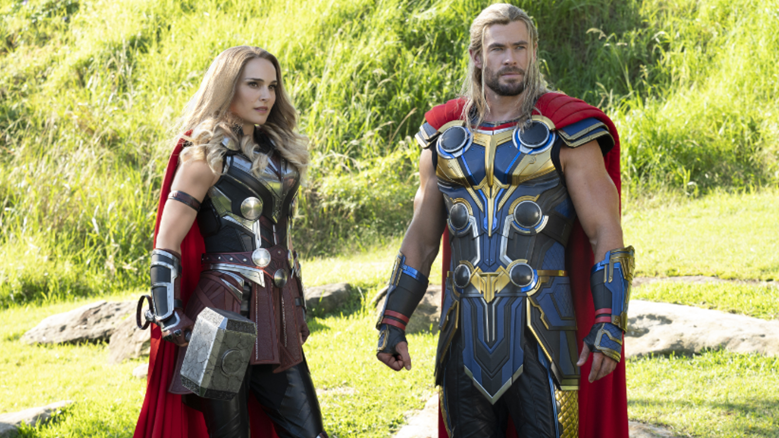 Jade (Natalie Portman) e Thor (Chris Hemsworth) em