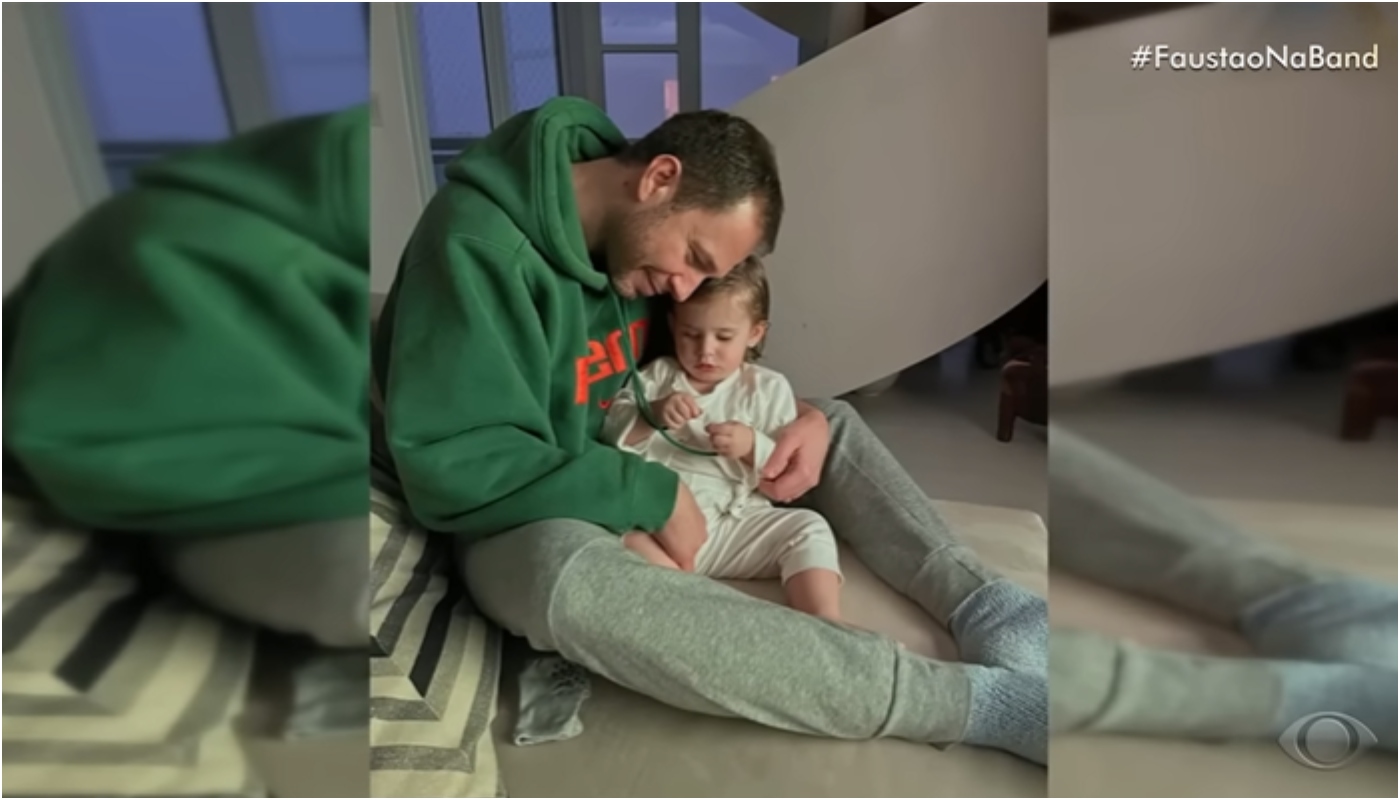 Tiago Leifert com a filha Lua