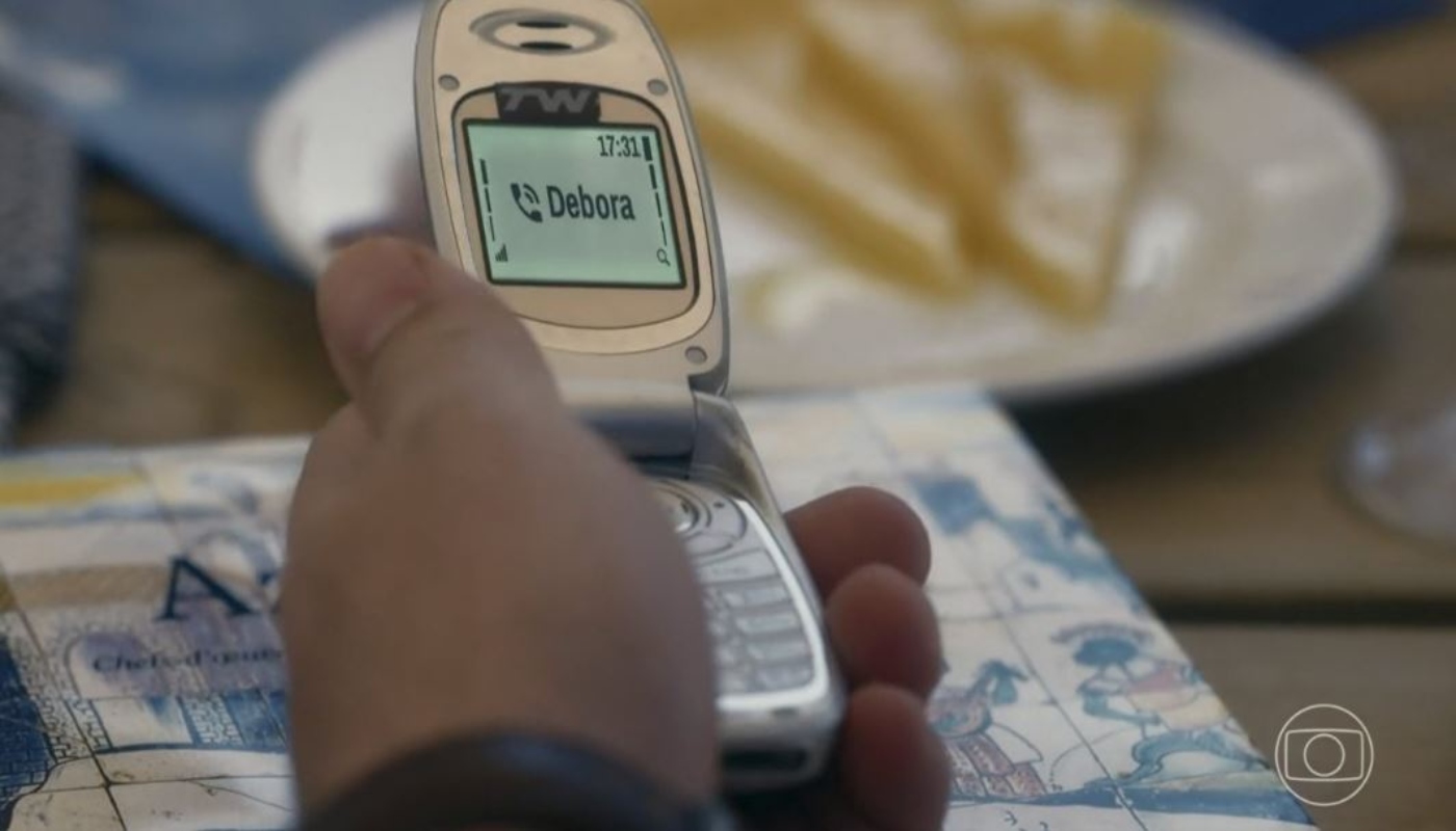 Celular viraliza na estreia de