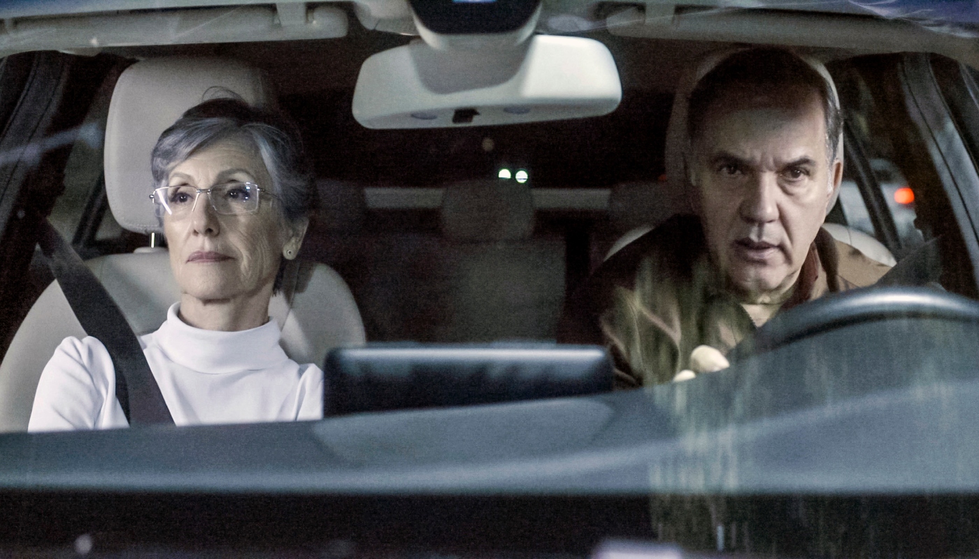 Cidália (Cassia Kis) e Guerra (Humberto Martins) em