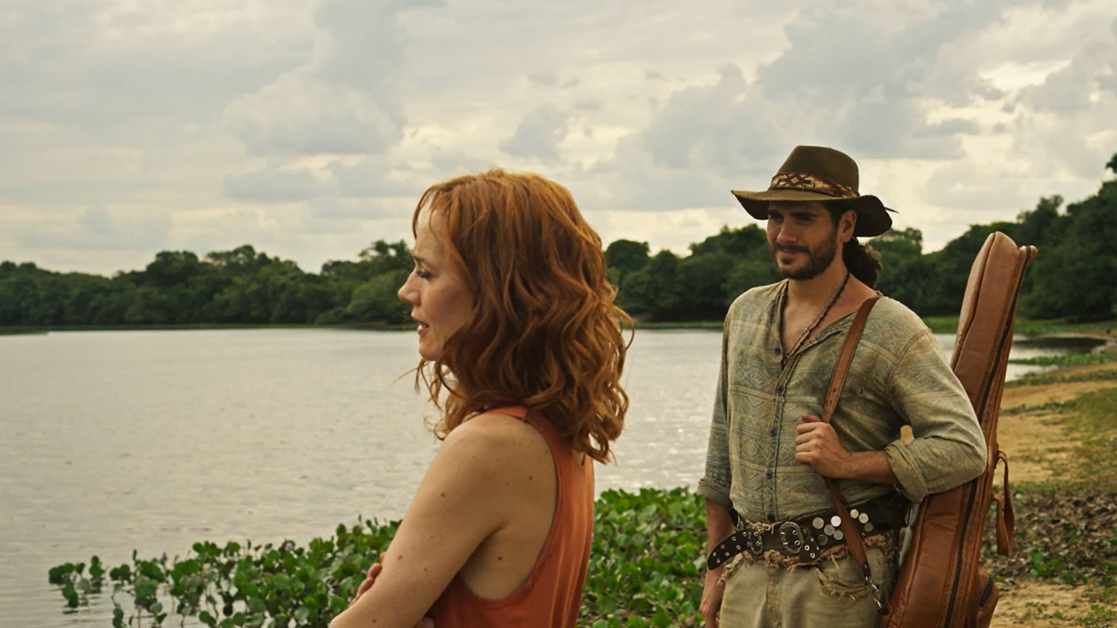 Irma (Camila Morgado) e Trindade (Gabriel Sater) em