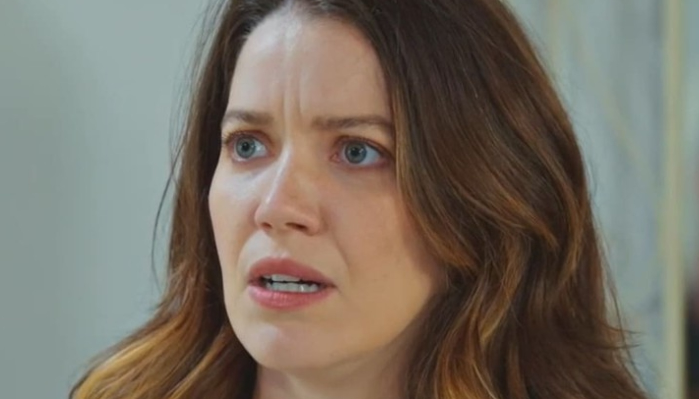 Vênus (Nathalia Dill) em