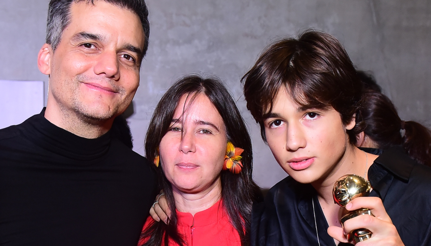 Wagner Moura ao lado da esposa Sandra e do filho Bem