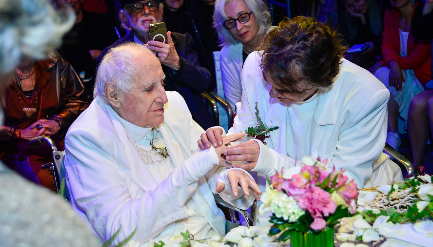 Zé Celso e Marcelo Drummond se casaram em cerimônia